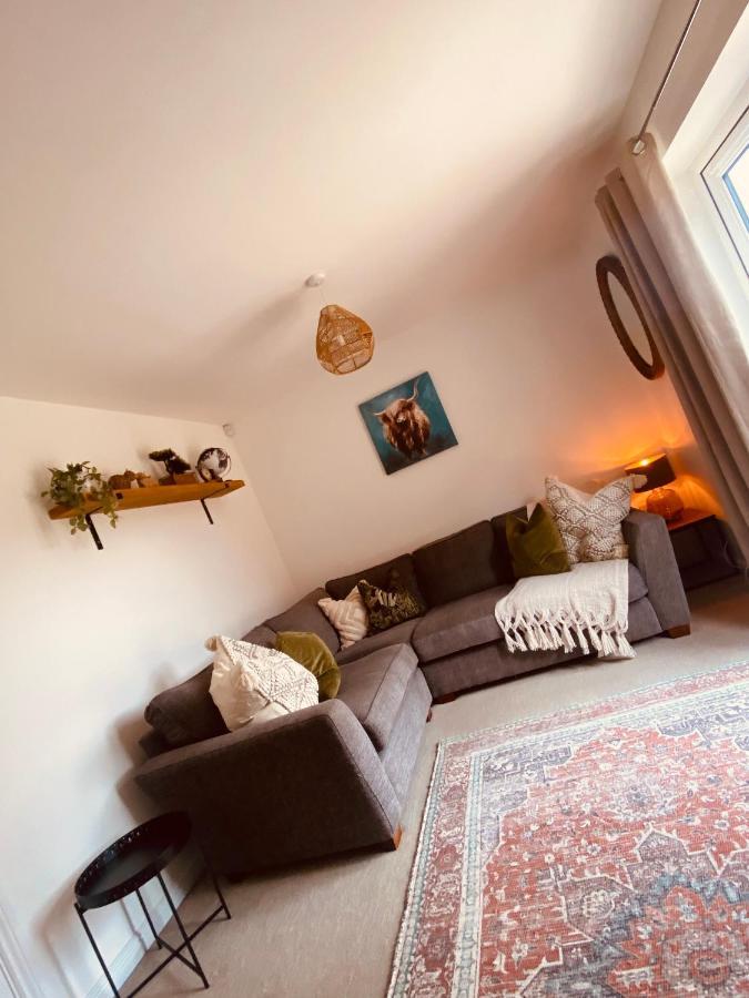 The Belfry 3 Bedrooms 2 Bathrooms Contractors & Family Higham Ferrers المظهر الخارجي الصورة